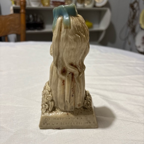 Vintage 1970’s Charming Cream Figurine - Home Accents Decor - Picture 4 of 9